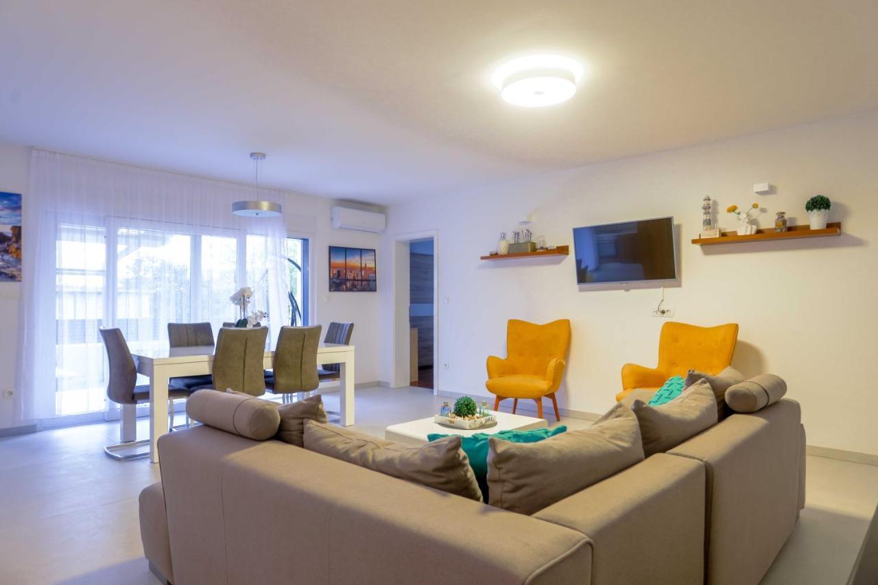 Villa Castelli, Apartment With Pool, Kaštela 외부 사진